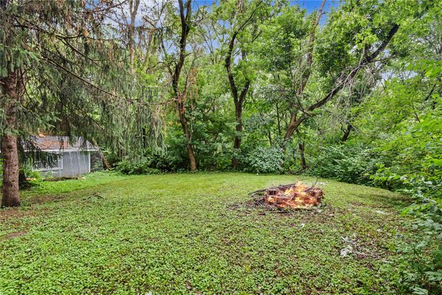 7906 SW 11th Street, Des Moines, IA 50315