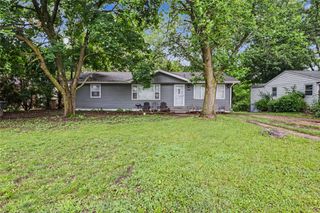 7906 SW 11th Street, Des Moines, IA 50315