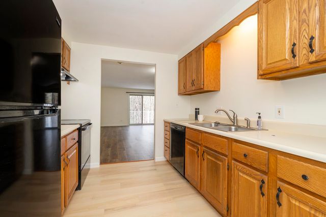 39 Ernest Ave Apt 308, Exeter, NH 03833