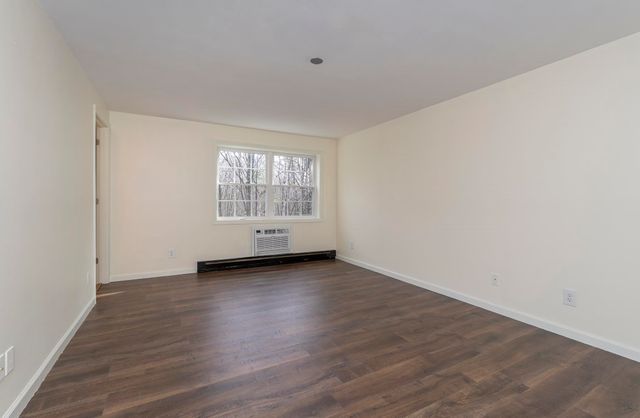 39 Ernest Ave Apt 308, Exeter, NH 03833