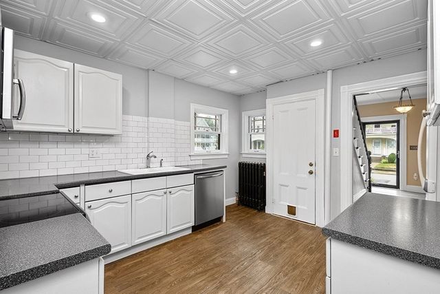 5 Prospect St, Attleboro, MA 02703
