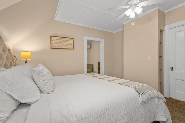 5 Prospect St, Attleboro, MA 02703