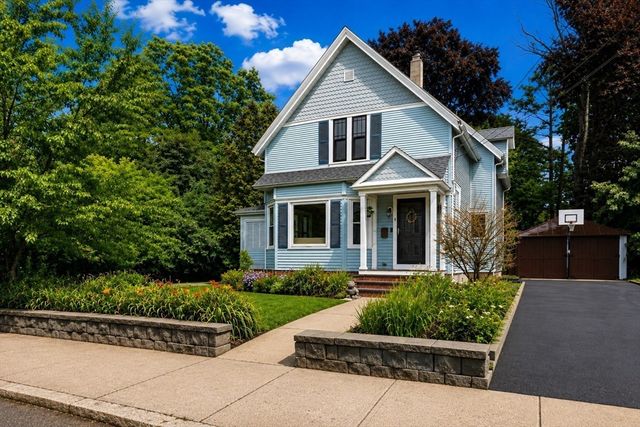 5 Prospect St, Attleboro, MA 02703