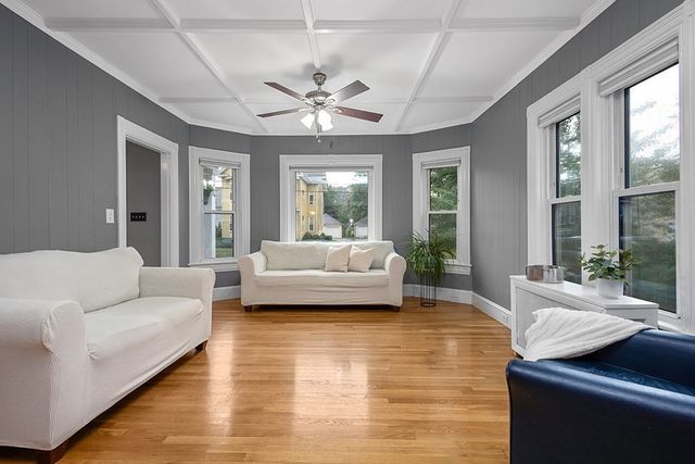 5 Prospect St, Attleboro, MA 02703