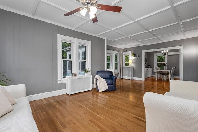 5 Prospect St, Attleboro, MA 02703