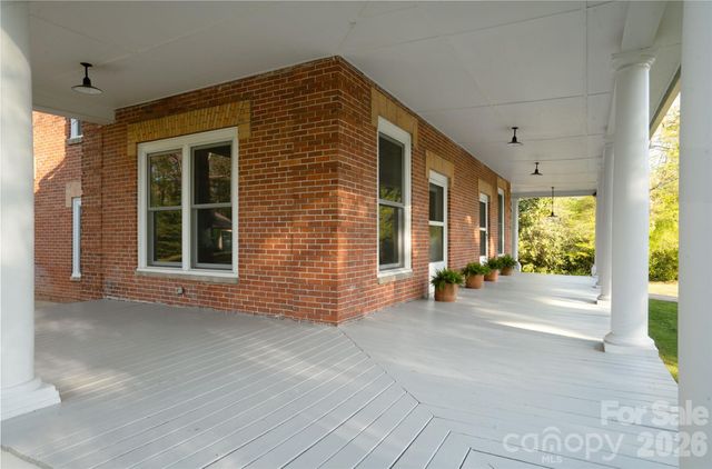 600 E Main Street, Brevard, NC 28712