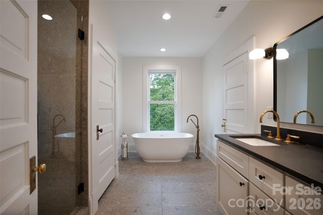 600 E Main Street, Brevard, NC 28712