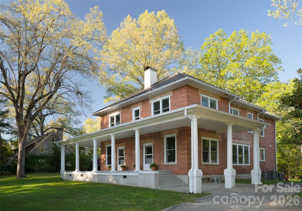 600 E Main Street, Brevard, NC 28712