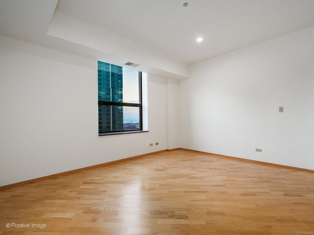 910 S Michigan Avenue 1811, Chicago, IL 60605