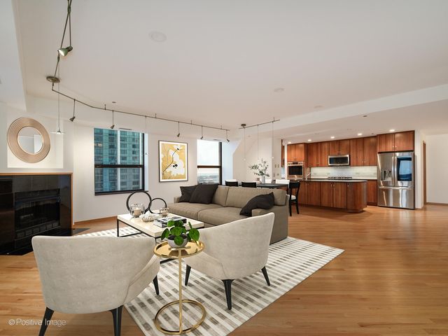 910 S Michigan Avenue 1811, Chicago, IL 60605