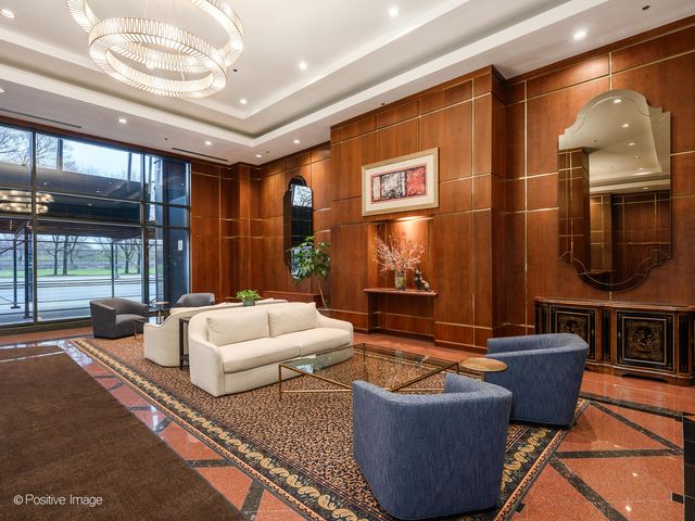 910 S Michigan Avenue 1811, Chicago, IL 60605