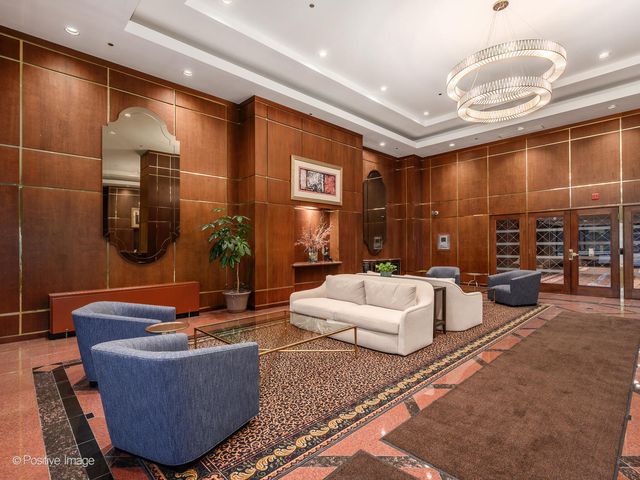 910 S Michigan Avenue 1811, Chicago, IL 60605