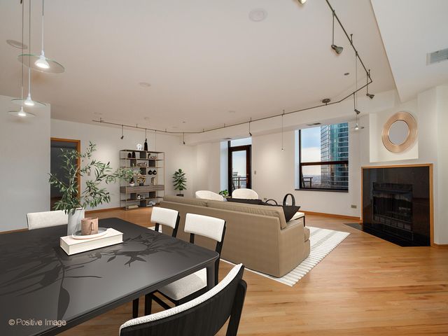 910 S Michigan Avenue 1811, Chicago, IL 60605