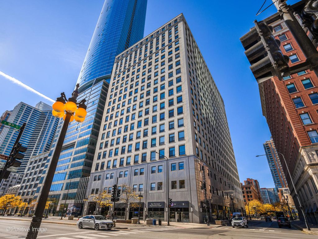 910 S Michigan Avenue 1811, Chicago, IL 60605