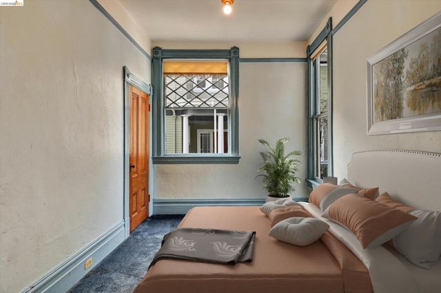 1822 Clinton Ave, Alameda, CA 94501