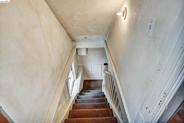 1822 Clinton Ave, Alameda, CA 94501