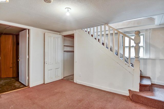 1822 Clinton Ave, Alameda, CA 94501