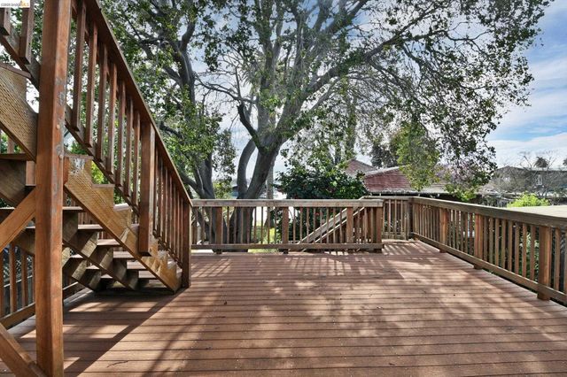 1822 Clinton Ave, Alameda, CA 94501