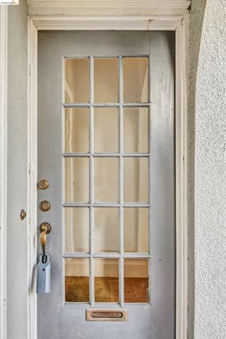 1822 Clinton Ave, Alameda, CA 94501