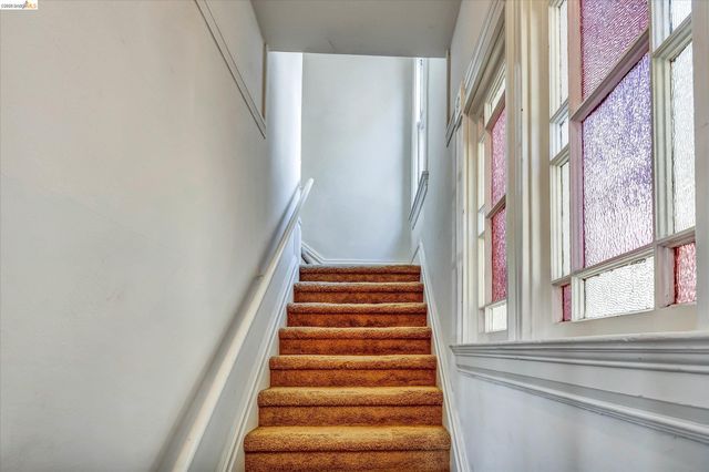 1822 Clinton Ave, Alameda, CA 94501