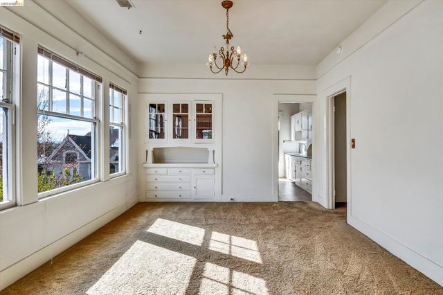 1822 Clinton Ave, Alameda, CA 94501