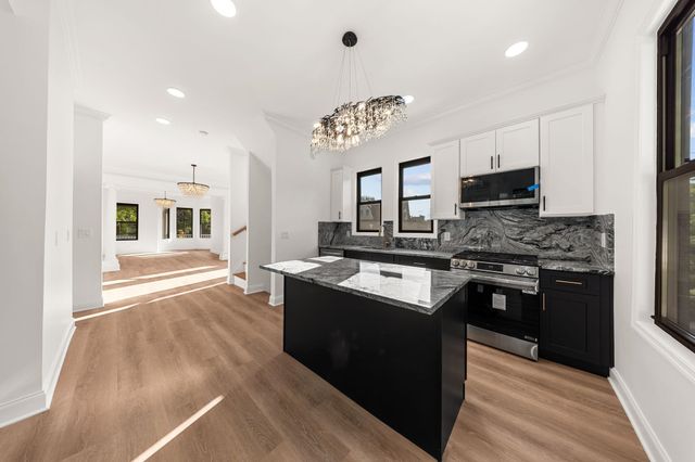 711-715 BOULEVARD, Weehawken, NJ 07086