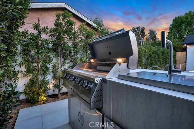 11107 Kling Street, North Hollywood (los Angeles), CA 91602