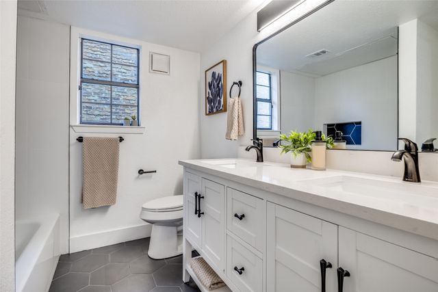 336 Melrose Drive 6B, Richardson, TX 75080