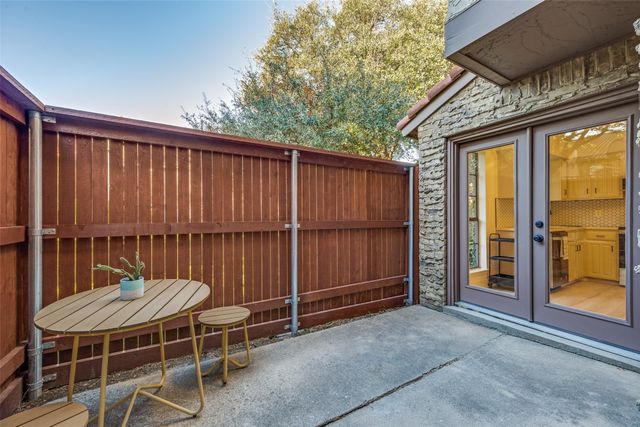 336 Melrose Drive 6B, Richardson, TX 75080