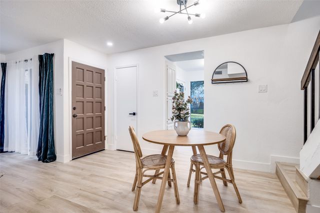 336 Melrose Drive 6B, Richardson, TX 75080