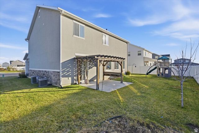 3488 S SUGAR PINE DR, Syracuse, UT 84075