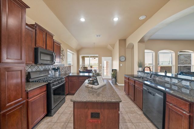 917 White Porch Avenue, Forney, TX 75126