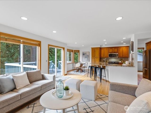 321 N 188th Street, Shoreline, WA 98133