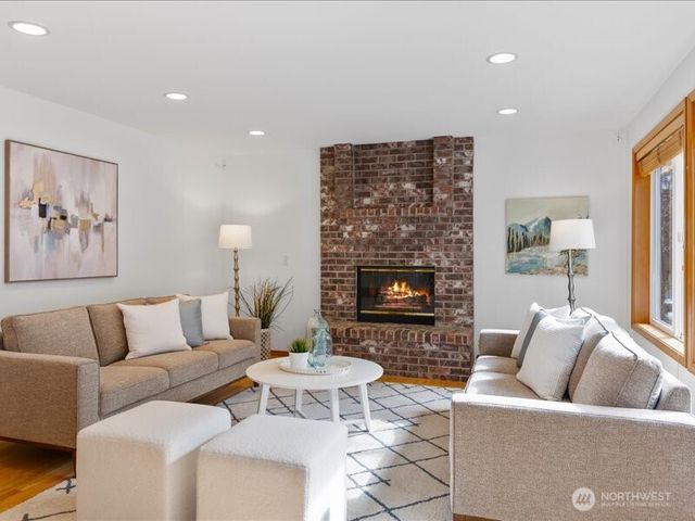 321 N 188th Street, Shoreline, WA 98133