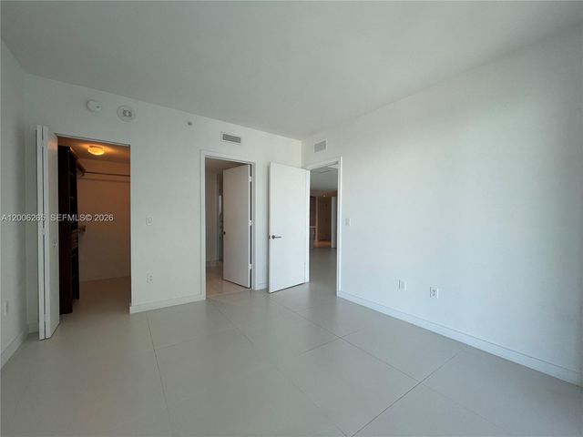 1300 S Miami Ave 2009, Miami, FL 33131