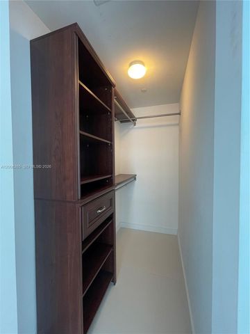 1300 S Miami Ave 2009, Miami, FL 33131