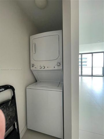 1300 S Miami Ave 2009, Miami, FL 33131