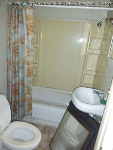4902 Raven Drive, Charleston, WV 25306