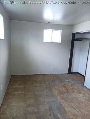 4902 Raven Drive, Charleston, WV 25306