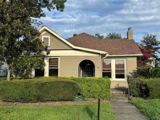 1607 Blount, Houston, TX 77008