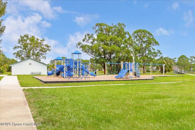 958 Chace Lane NE, Palm Bay, FL 32905
