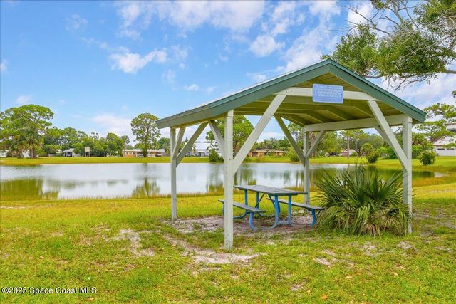 958 Chace Lane NE, Palm Bay, FL 32905
