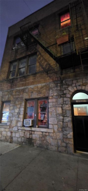 10504 37th Avenue, Corona, NY 11368