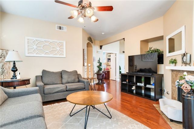 14834 Shetland Lane, Fontana, CA 92336