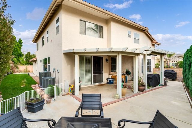 14834 Shetland Lane, Fontana, CA 92336