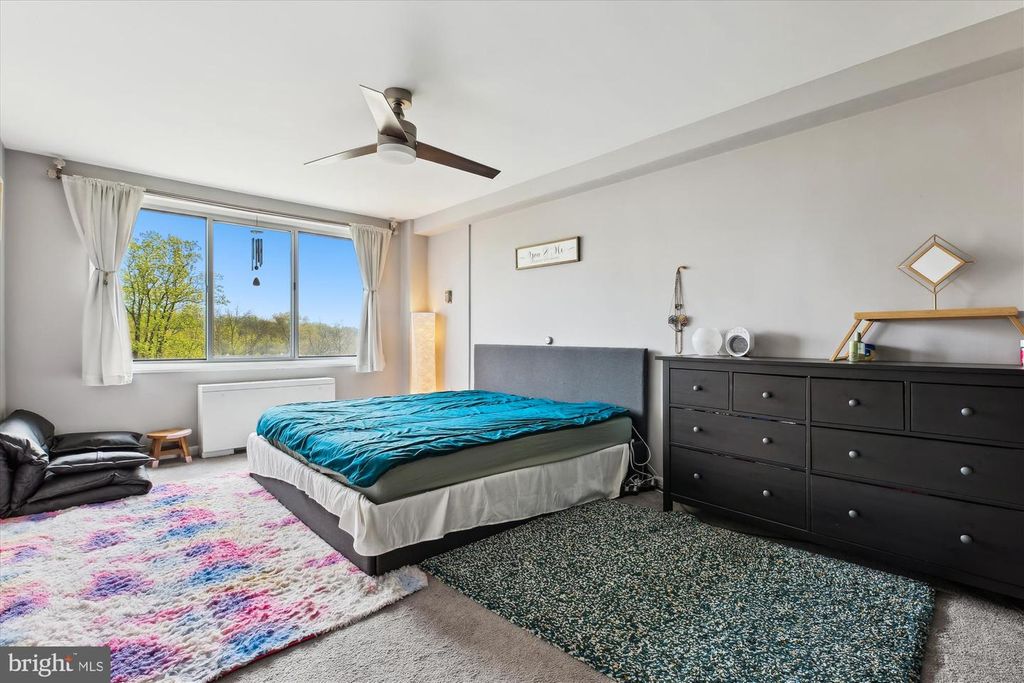 Image 21 of property listing at 10201 GROSVENOR PL #711, North Bethesda, MD 20852