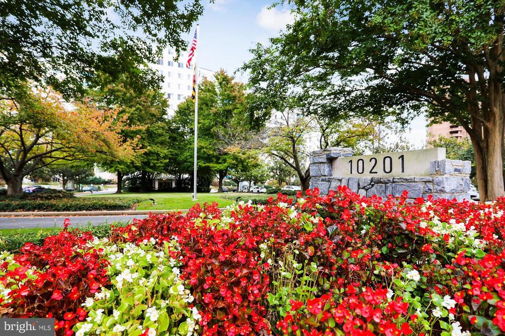 Image 37 of property listing at 10201 GROSVENOR PL #711, North Bethesda, MD 20852