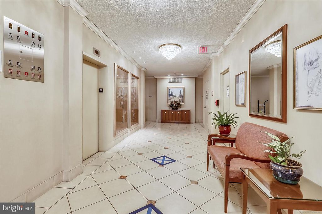 Image 43 of property listing at 10201 GROSVENOR PL #711, North Bethesda, MD 20852