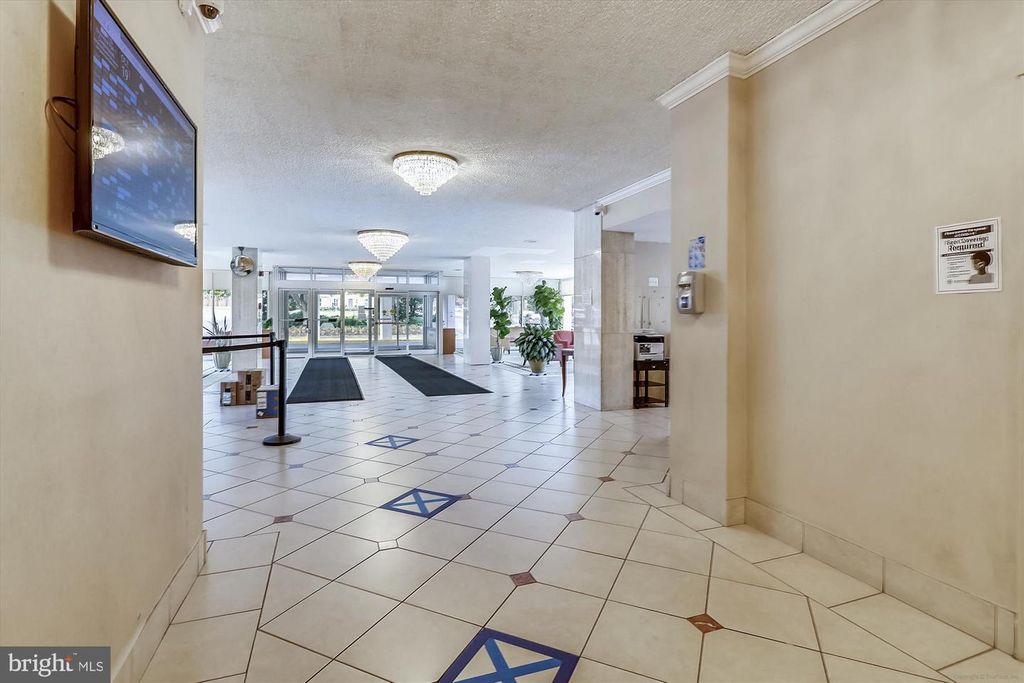 Image 44 of property listing at 10201 GROSVENOR PL #711, North Bethesda, MD 20852