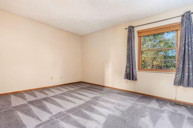 3894 Maidens Larne Drive, Columbus, OH 43221